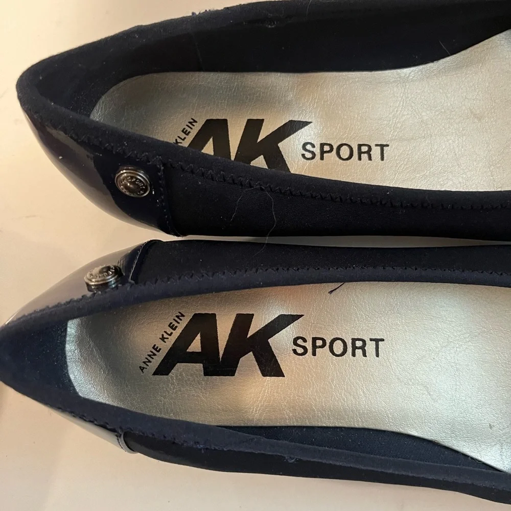 Anne Klein Flats-  71/2W   Navy - Picture 3 of 8